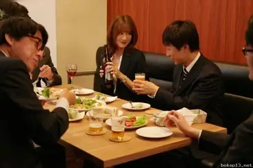 Bos Cewek Mabukin Anak Buah, Langsung Diajak ke Hotel Dientot