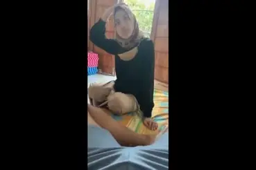 Cewek Bohay Pengen Disepong Kontol Gede Sampe Crott