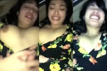 Cewek Indo Jerit Sakit Dientot Ganas Dalam Mobil Sempit