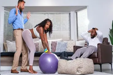 Cewek Rambut Pendek Cantik Dipukul Pantat Trus Ngewe Keras Dalam Rumah