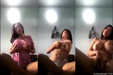Cewek Tiktok Bugil Toket Gede Colmek Memek Becek
